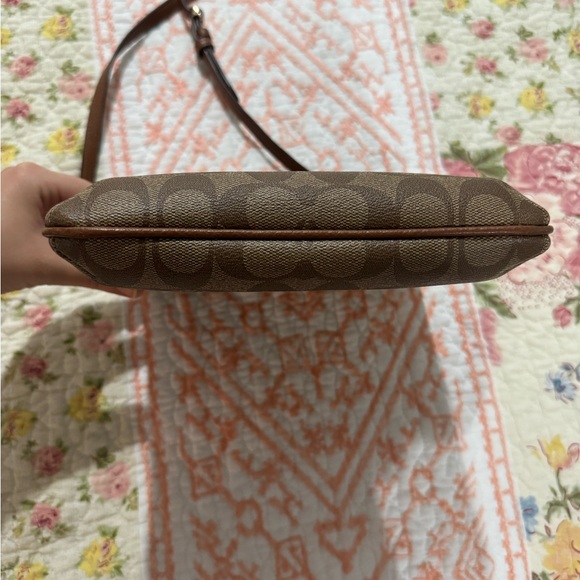 Coach Logo Crossbody Purse with Gold Hardware - Picture 4 of 6